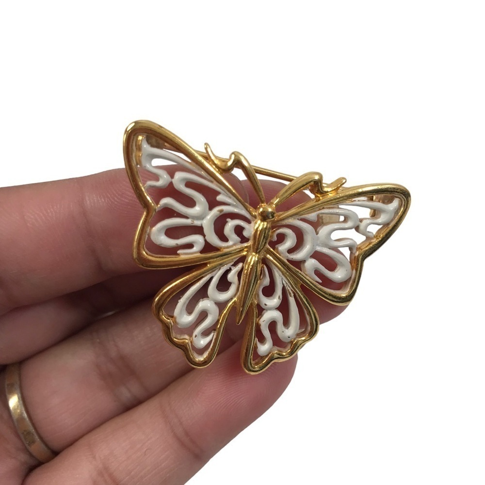 JJ Butterfly Brooch Gold Tone With White Enamel Very Pretty 1.5"